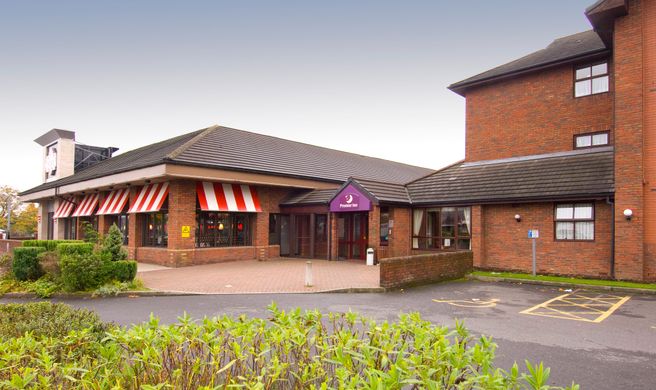 Premier Inn Manchester (Prestwich) Exterior