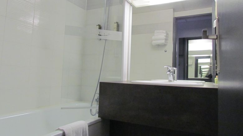<b>Hotel L'Hotan Room</b>. Images powered by <a href="https://www.leonardoworldwide.com/" title="Leonardo Worldwide" target="_blank">Leonardo</a>.