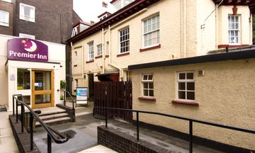 Premier Inn Manchester Altrincham