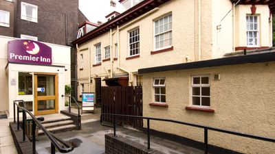 Premier Inn Manchester Altrincham