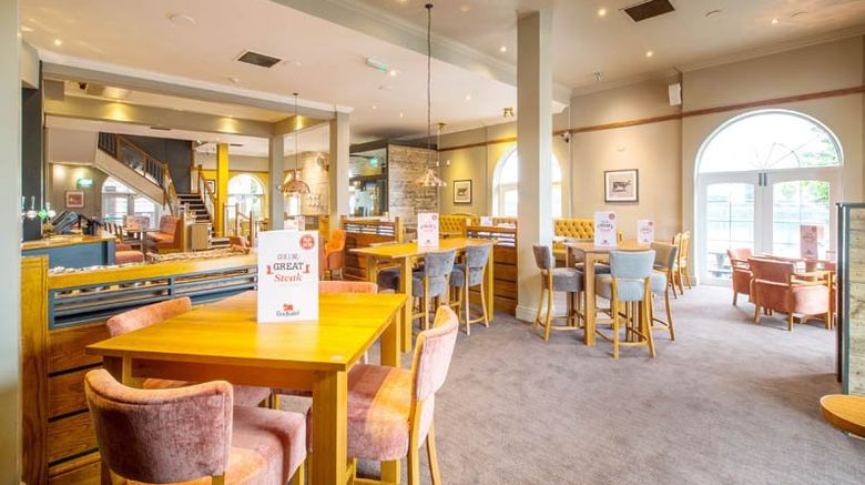 <b>Premier Inn Manchester (MediaCityUK) Lobby</b>. Images powered by <a href="https://www.leonardoworldwide.com/" title="Leonardo Worldwide" target="_blank">Leonardo</a>.