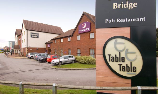 Premier Inn Manchester Trafford Centre N Exterior