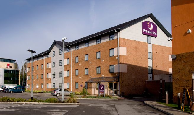 Premier Inn Manchester (West Didsbury) Exterior