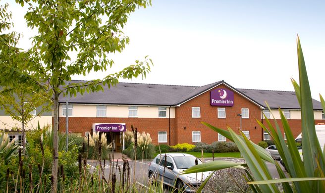 Premier Inn Market Harborough Exterior