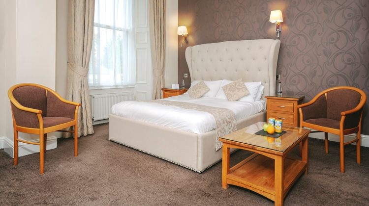 The Oaks Room