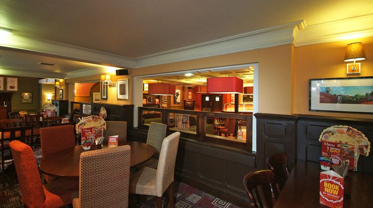 Premier Inn Nottingham South Lobby