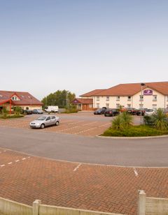 Premier Inn Oldham Central