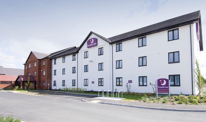 Premier Inn Oswestry Exterior