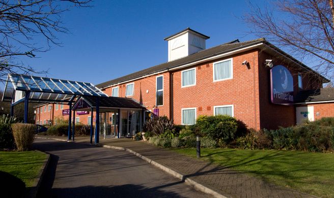 Premier Inn Pontypool Exterior