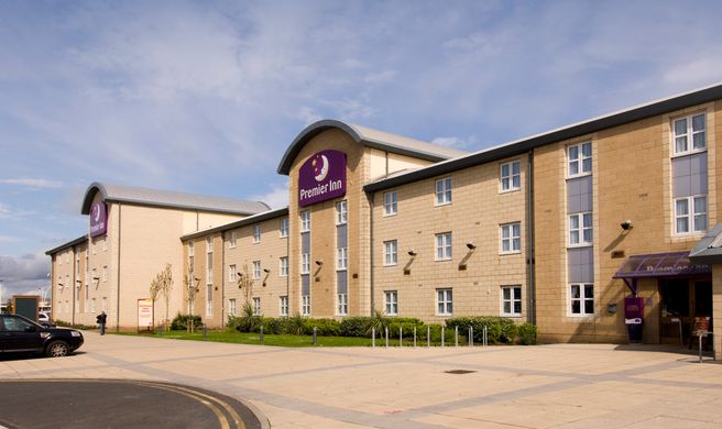 Premier Inn Southport Central Exterior