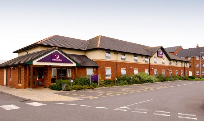 Premier Inn Taunton Central (North) Exterior