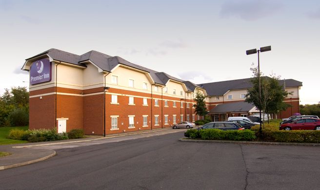 Premier Inn Warrington (M6-J21) Exterior