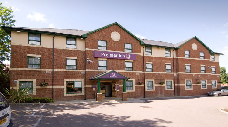 Premier Inn Watford North Exterior