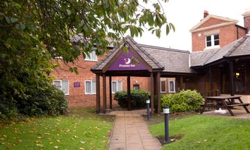 Premier Inn Wirral (Childer Thornton)