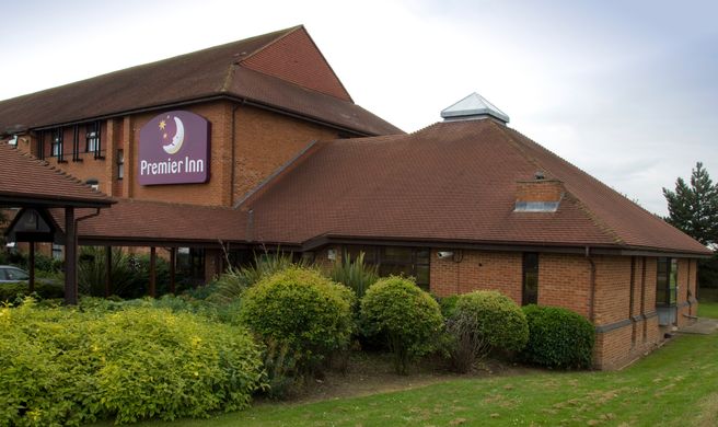 Premier Inn York South West Exterior
