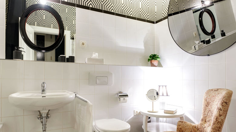 <b>Cora Apartments Room</b>. Images powered by <a href="https://www.leonardoworldwide.com/" title="Leonardo Worldwide" target="_blank">Leonardo</a>.