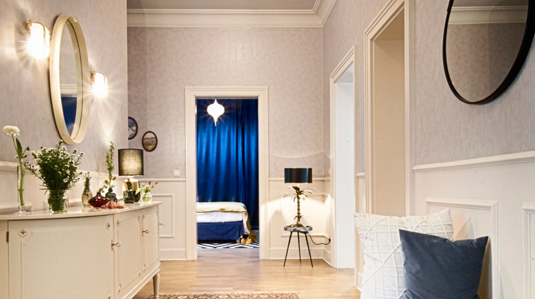 <b>Cora Apartments Lobby</b>. Images powered by <a href="https://www.leonardoworldwide.com/" title="Leonardo Worldwide" target="_blank">Leonardo</a>.