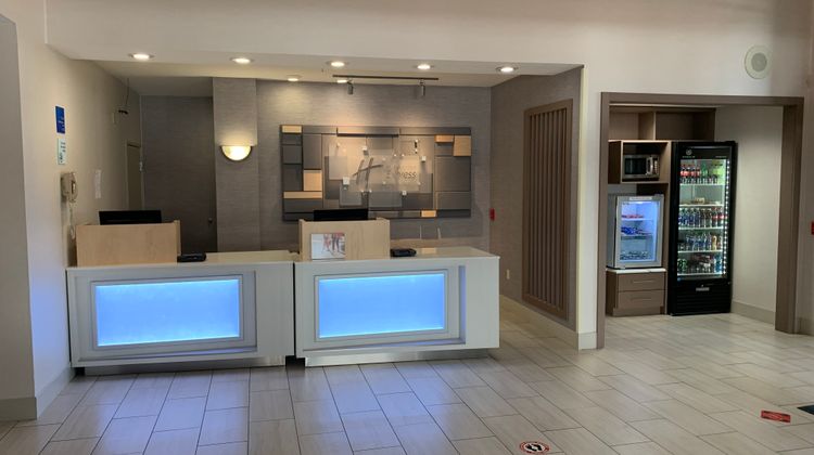 Holiday Inn Express & Suites Franklin Oi Lobby