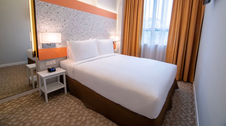 <b>Holiday Inn Express & Suites Johor Bahru Room</b>. Images powered by <a href="https://www.leonardoworldwide.com/" title="Leonardo Worldwide" target="_blank">Leonardo</a>.