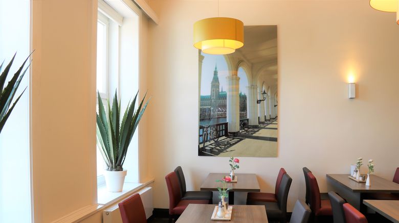 <b>Novum Norddeutscher Hof Hotel Restaurant</b>. Images powered by <a href="https://www.leonardoworldwide.com/" title="Leonardo Worldwide" target="_blank">Leonardo</a>.