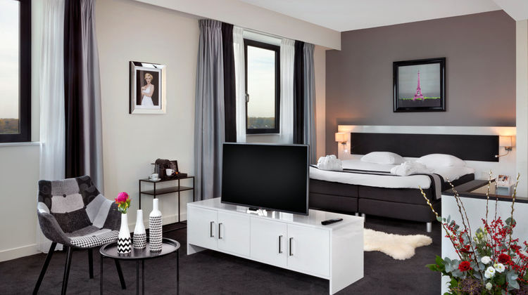 Wings Hotel Rotterdam Room