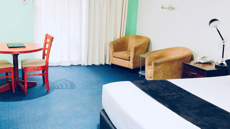 Meninya Palms Room