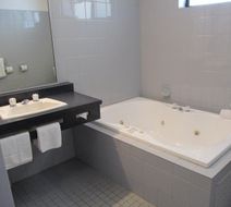 Meninya Palms Room