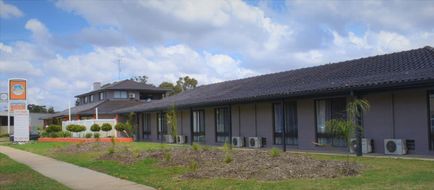 Meninya Palms Exterior