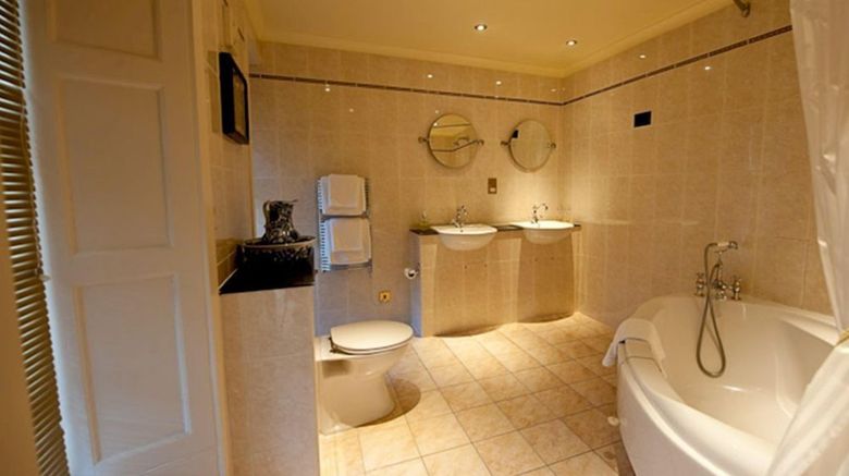 <b>Savoy Park Hotel Room</b>. Images powered by <a href="https://www.leonardoworldwide.com/" title="Leonardo Worldwide" target="_blank">Leonardo</a>.