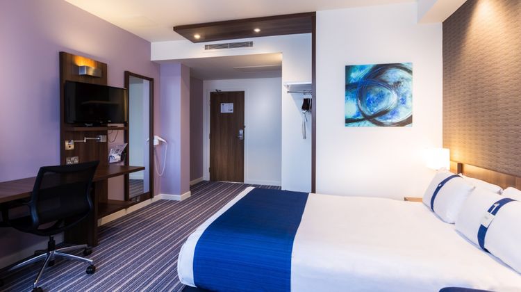 Holiday Inn Express Wakefield Room