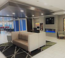 Holiday Inn Express Hotel & Suites Lobby