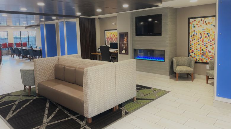 <b>Holiday Inn Express Hotel & Suites Lobby</b>. Images powered by <a href="https://www.leonardoworldwide.com/" title="Leonardo Worldwide" target="_blank">Leonardo</a>.