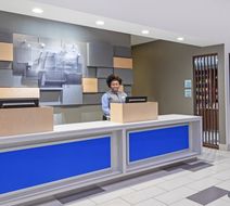 Holiday Inn Express Suites Lakeway Lobby