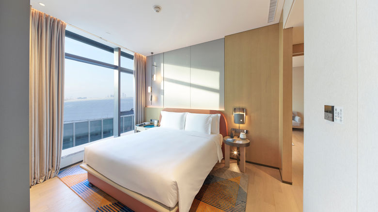 <b>EVEN Hotels Nanjing Yangtze River Room</b>. Images powered by <a href="https://www.leonardoworldwide.com/" title="Leonardo Worldwide" target="_blank">Leonardo</a>.