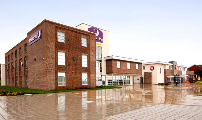Premier Inn Barry Island (Cardiff Arpt) Exterior
