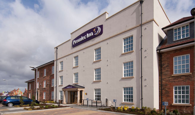 Premier Inn Bedford South (A421) Exterior