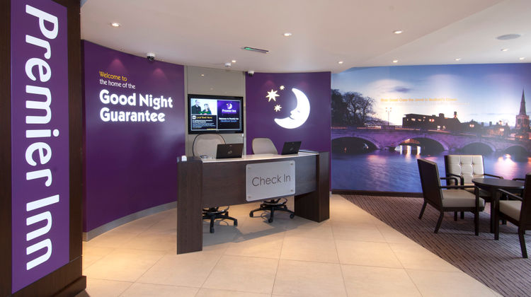 Premier Inn Bedford South (A421) Lobby