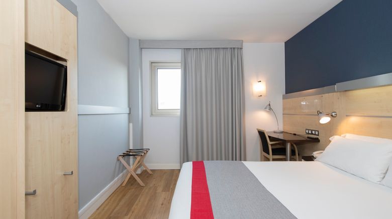 <b>Holiday Inn Express Barcelona - Montmelo Room</b>. Images powered by <a href="https://www.leonardoworldwide.com/" title="Leonardo Worldwide" target="_blank">Leonardo</a>.