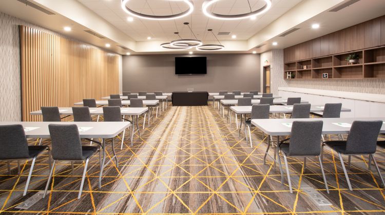Holiday Inn Glendale-Stadium & Ent Dist Meeting