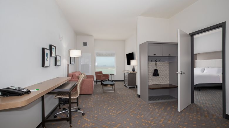 <b>Holiday Inn Glendale-Stadium & Ent Dist Suite</b>. Images powered by <a href="https://www.leonardoworldwide.com/" title="Leonardo Worldwide" target="_blank">Leonardo</a>.