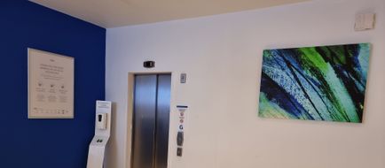 Holiday Inn Express Wakefield Lobby