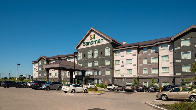 Sandman Hotel Oakville Exterior