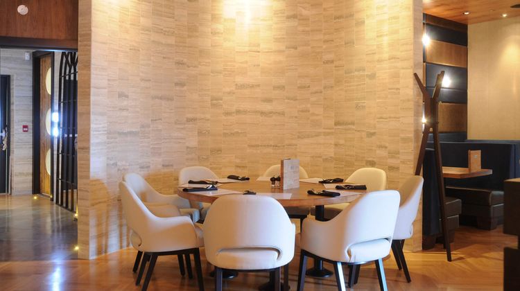 Sandman Hotel Oakville Restaurant