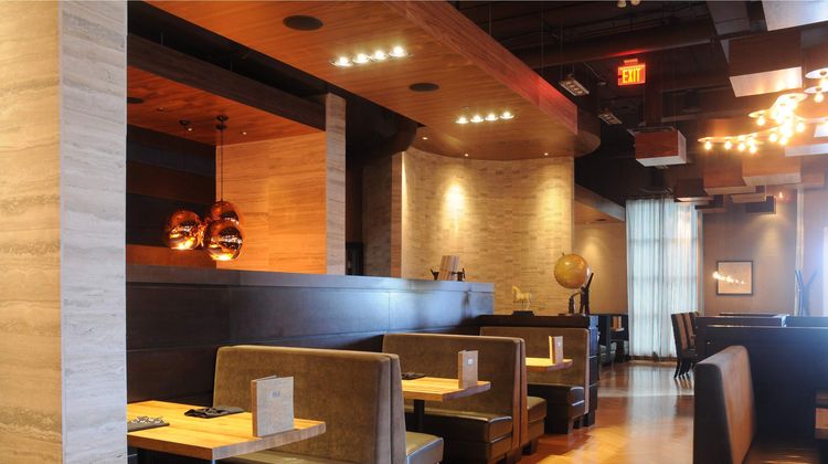 Sandman Hotel Oakville Restaurant