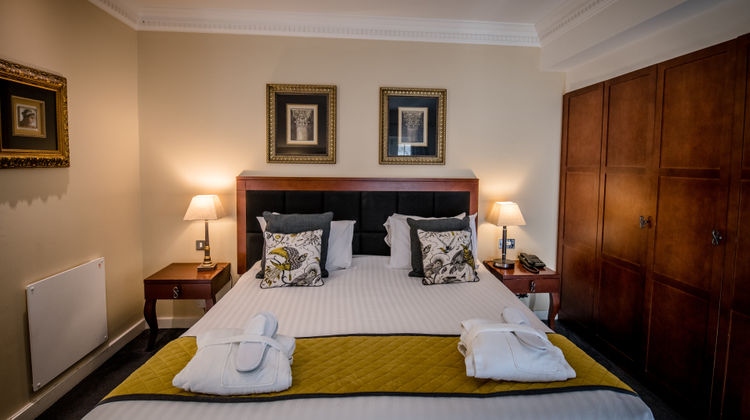 Wild Pheasant Hotel and Spa Suite
