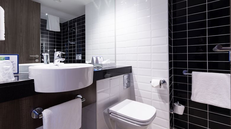 <b>Holiday Inn Express Wakefield Room</b>. Images powered by <a href="https://www.leonardoworldwide.com/" title="Leonardo Worldwide" target="_blank">Leonardo</a>.