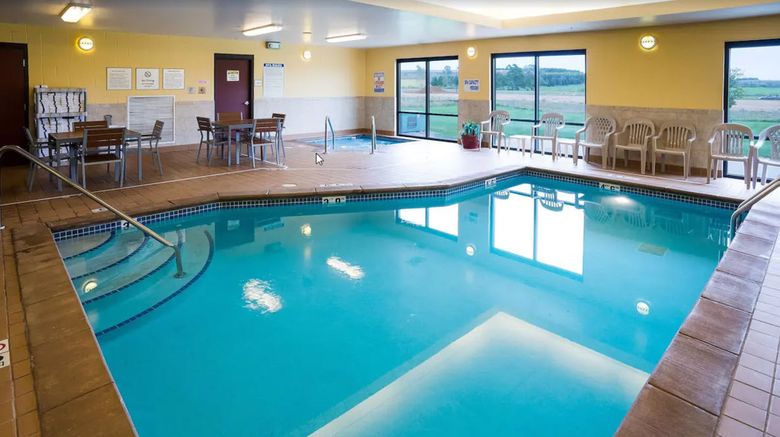 <b>Holiday Inn Express South - Mayo Area Pool</b>. Images powered by <a href="https://www.leonardoworldwide.com/" title="Leonardo Worldwide" target="_blank">Leonardo</a>.