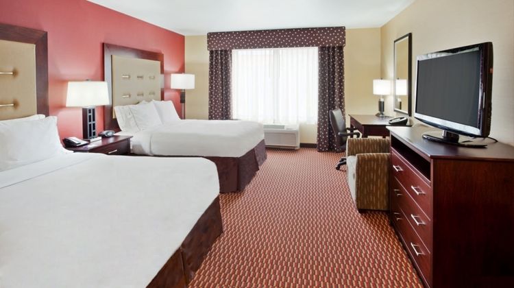 Holiday Inn Express Hotel & Suites Room
