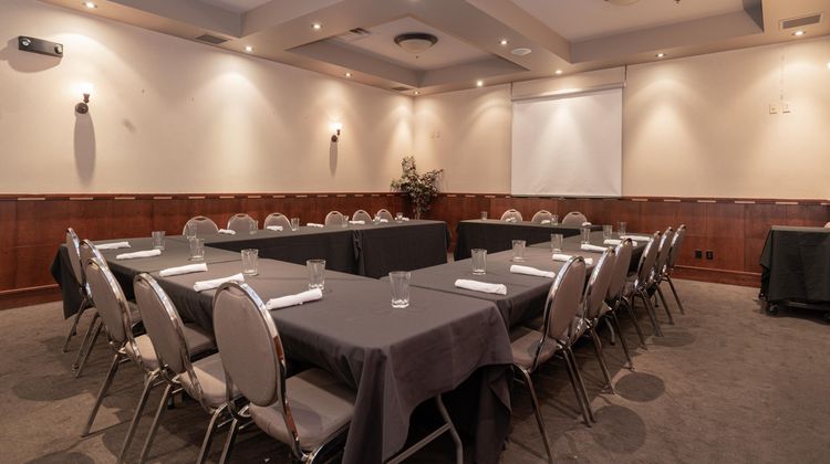 Sandman Hotel Red Deer Meeting