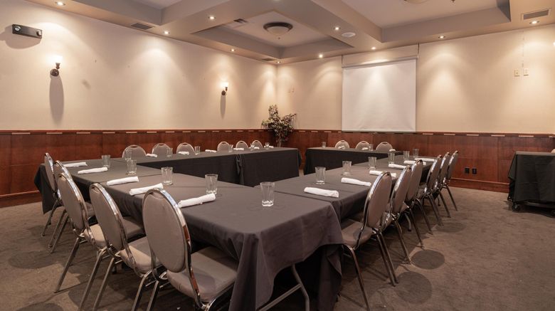 <b>Sandman Hotel Red Deer Meeting</b>. Images powered by <a href="https://www.leonardoworldwide.com/" title="Leonardo Worldwide" target="_blank">Leonardo</a>.